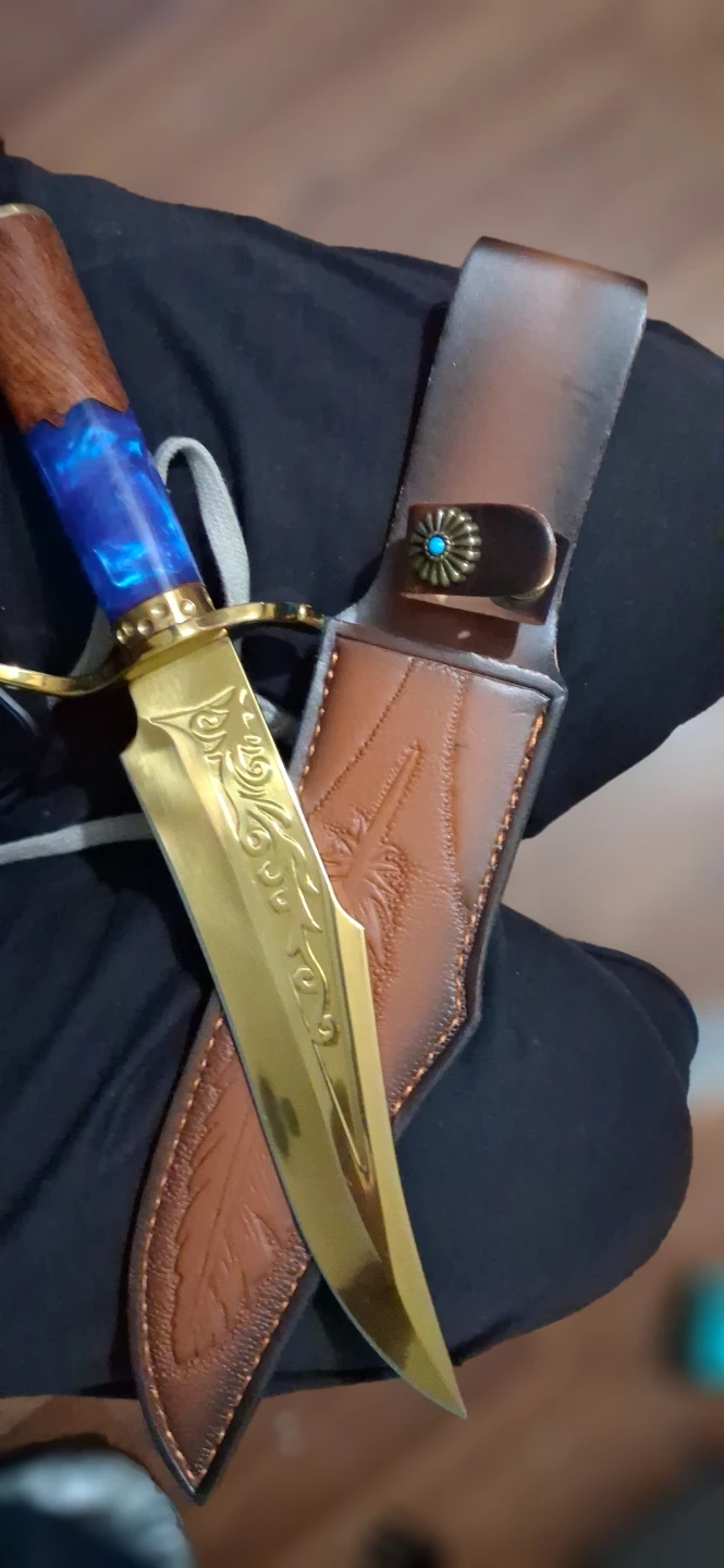 Golden Hunting Knife & Sheath