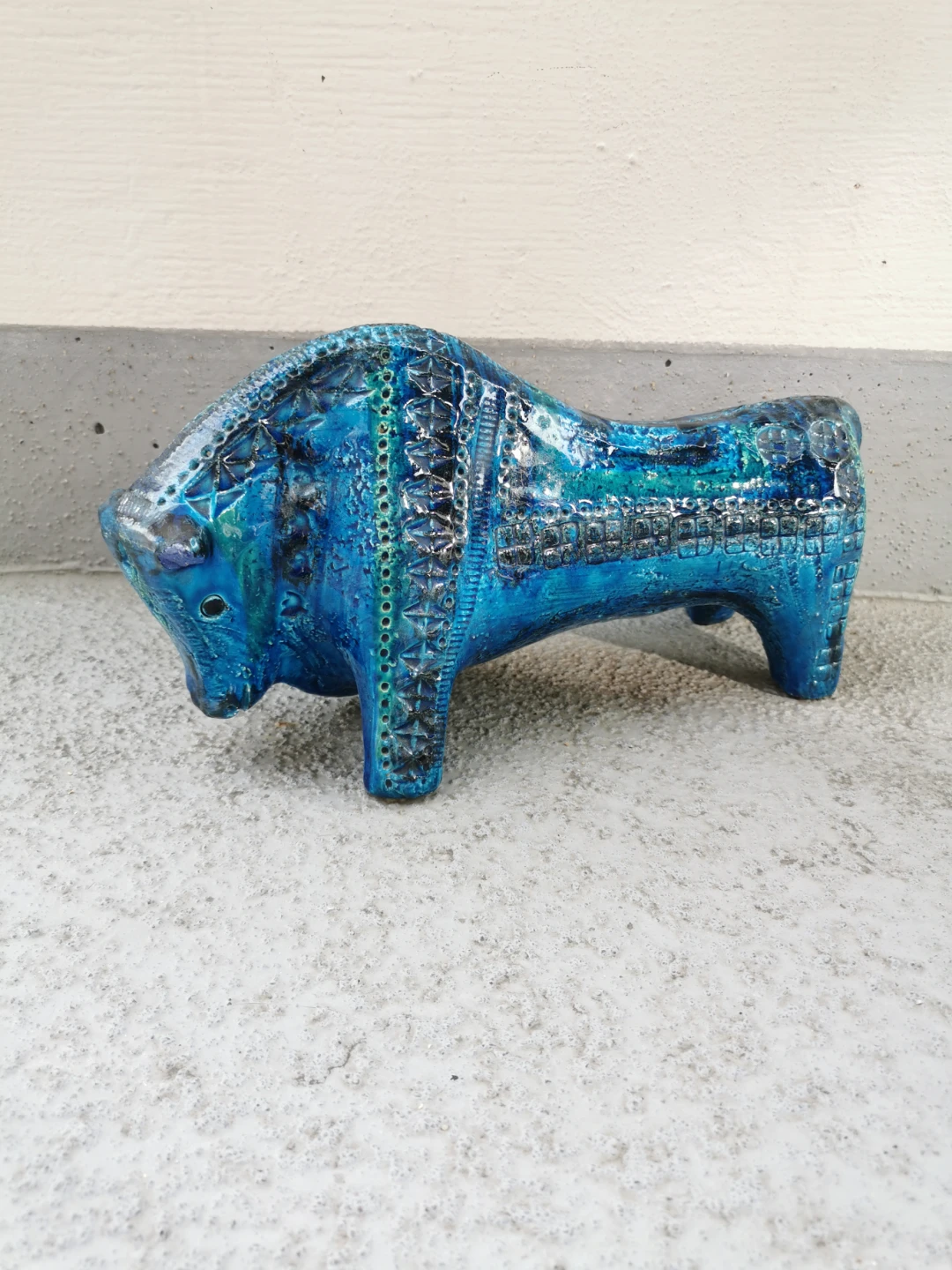 Vintage Bitossi Rimini Blu Bull Attributed to Aldo Londi 13"