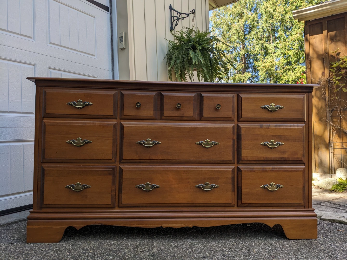 Vilas 9 Drawer in Solid Maple w/ Mirror