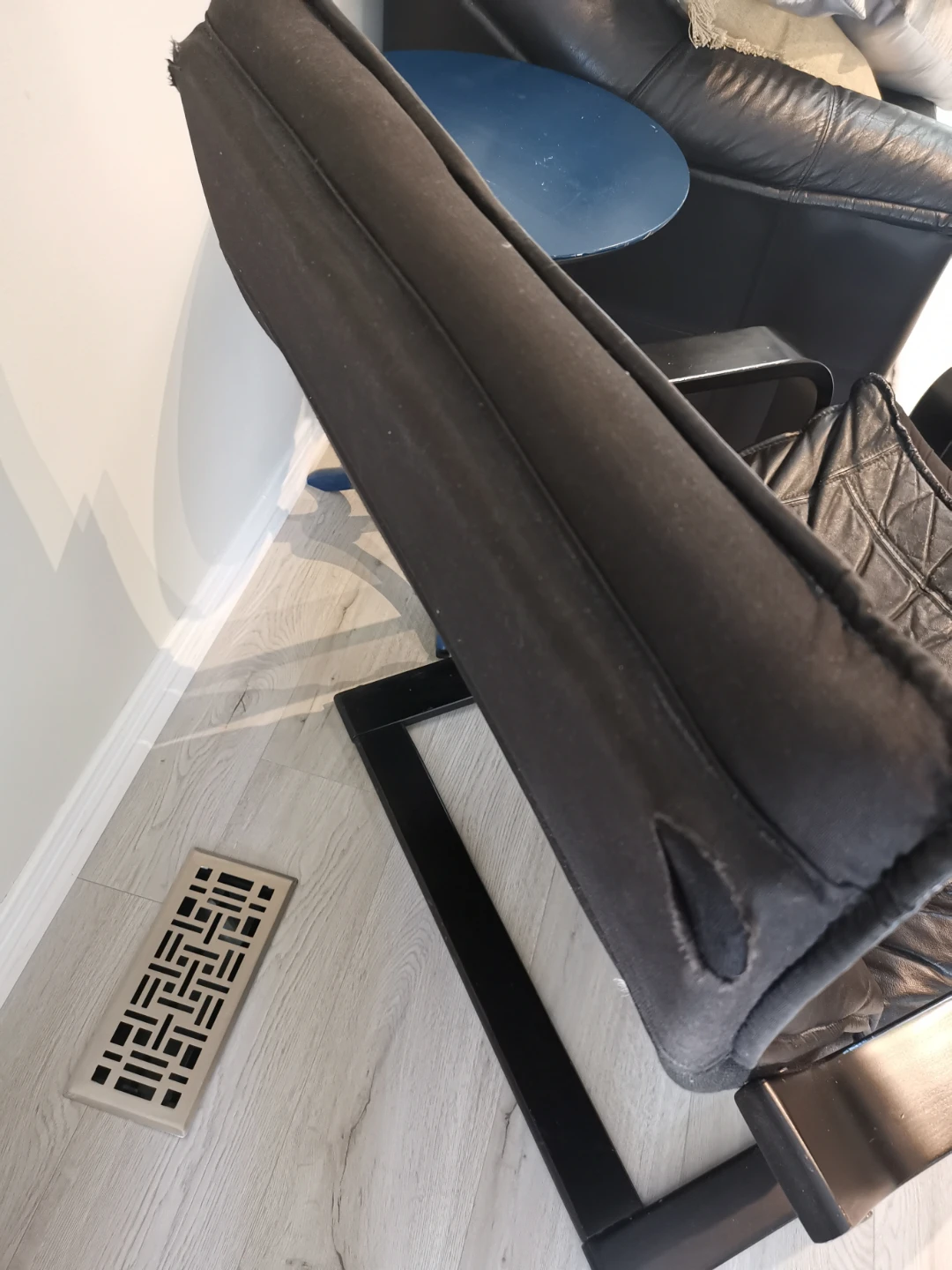 arm chair with foot stool - photo 3