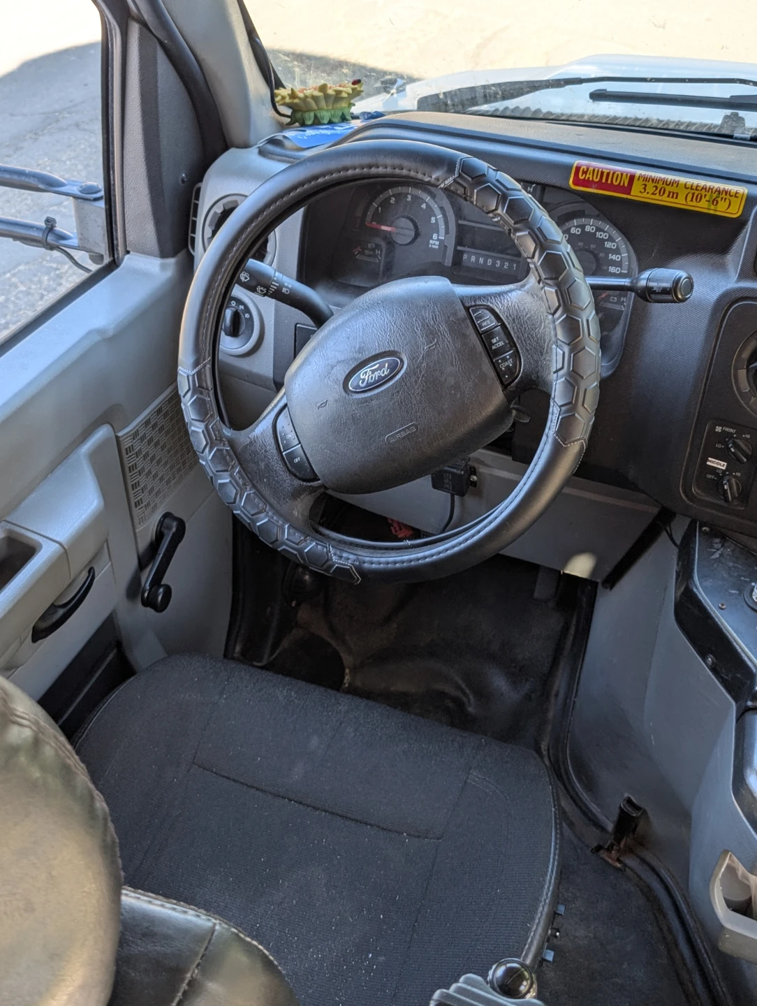 Camperized Bus - photo 3