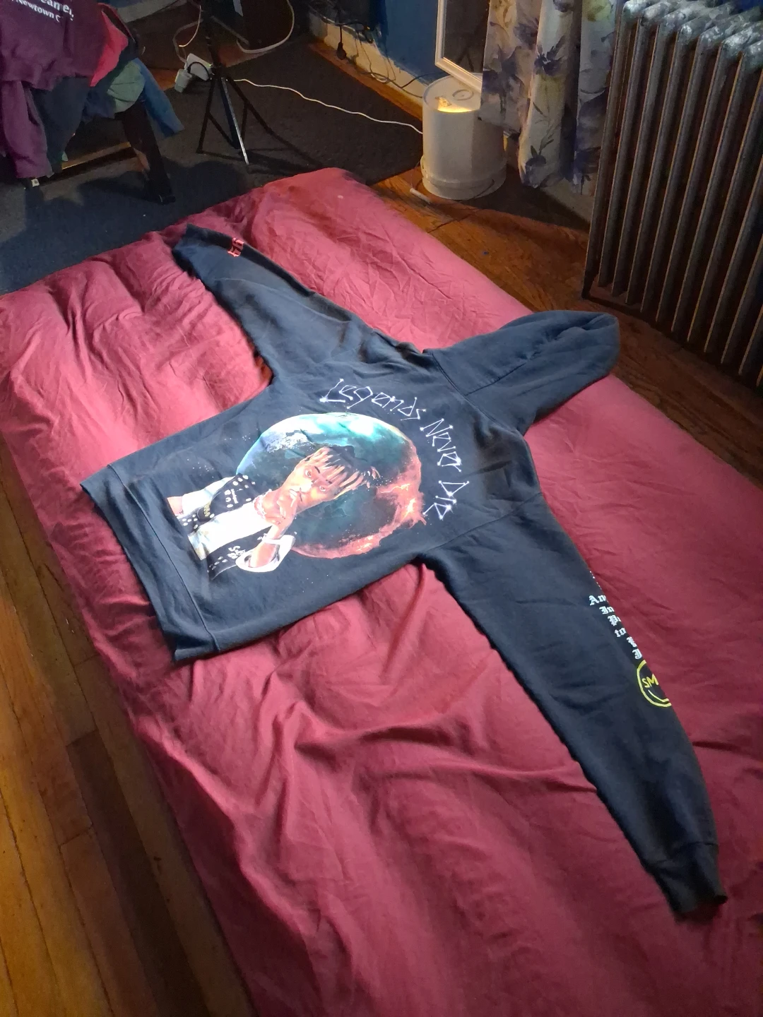 Juice WRLD Legends Never Die Hoodie - photo 4