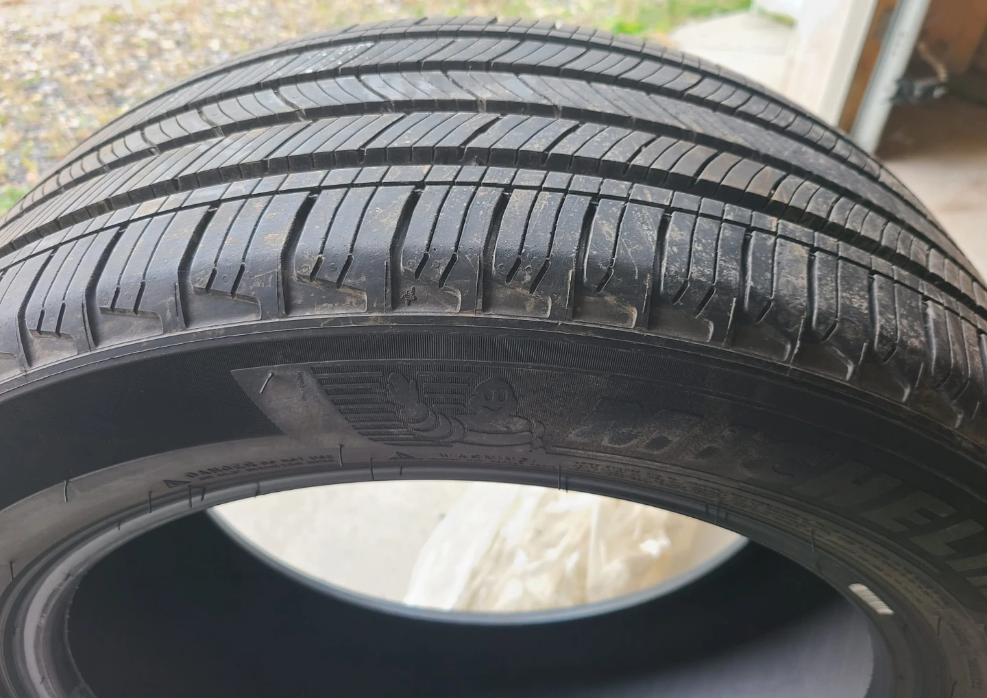 Set of 4 Michelin Primacy A/S 235/55 R19 101V Tires – Like New - photo 5