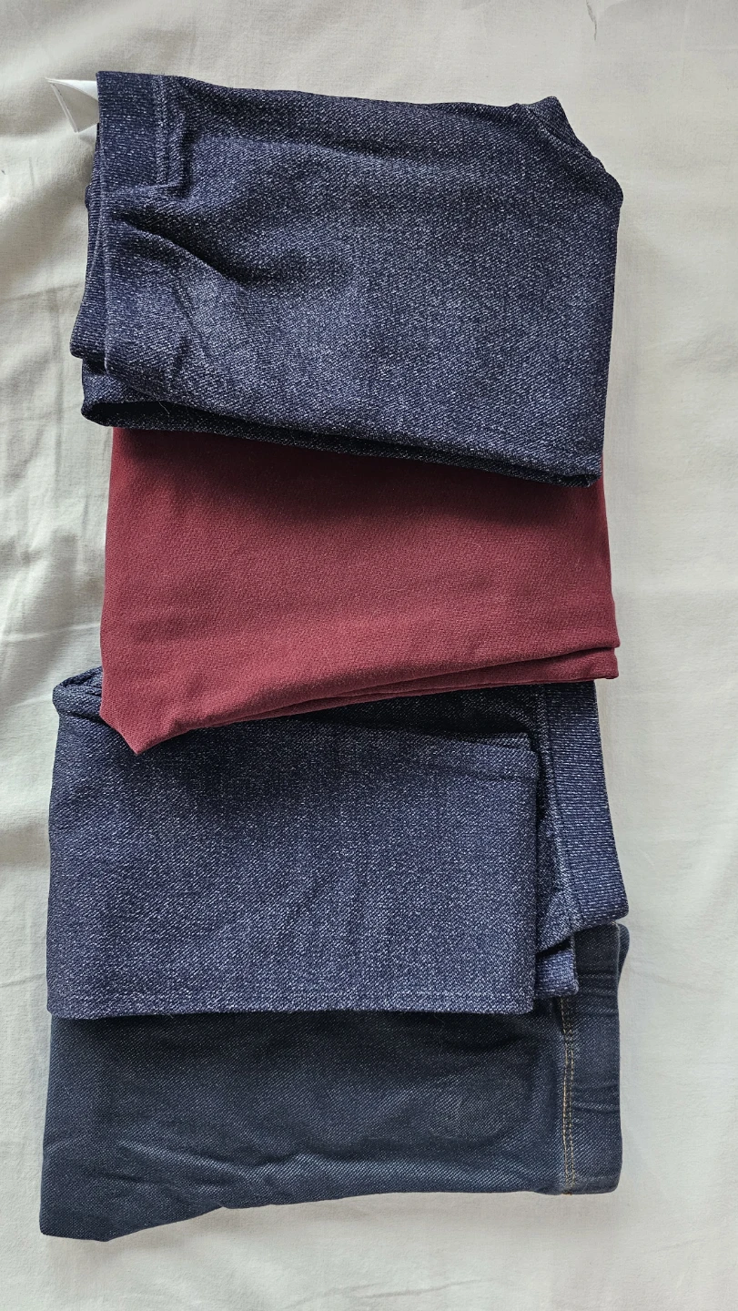 Leggings ans full sleeve tshirts for girls - 7 to 8