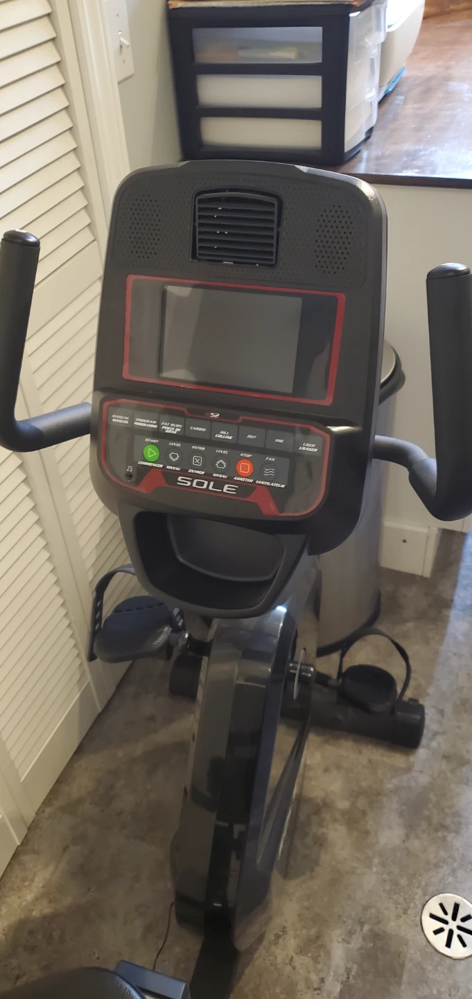 SOLE R52 Recumbent Exercise Bike - photo 2