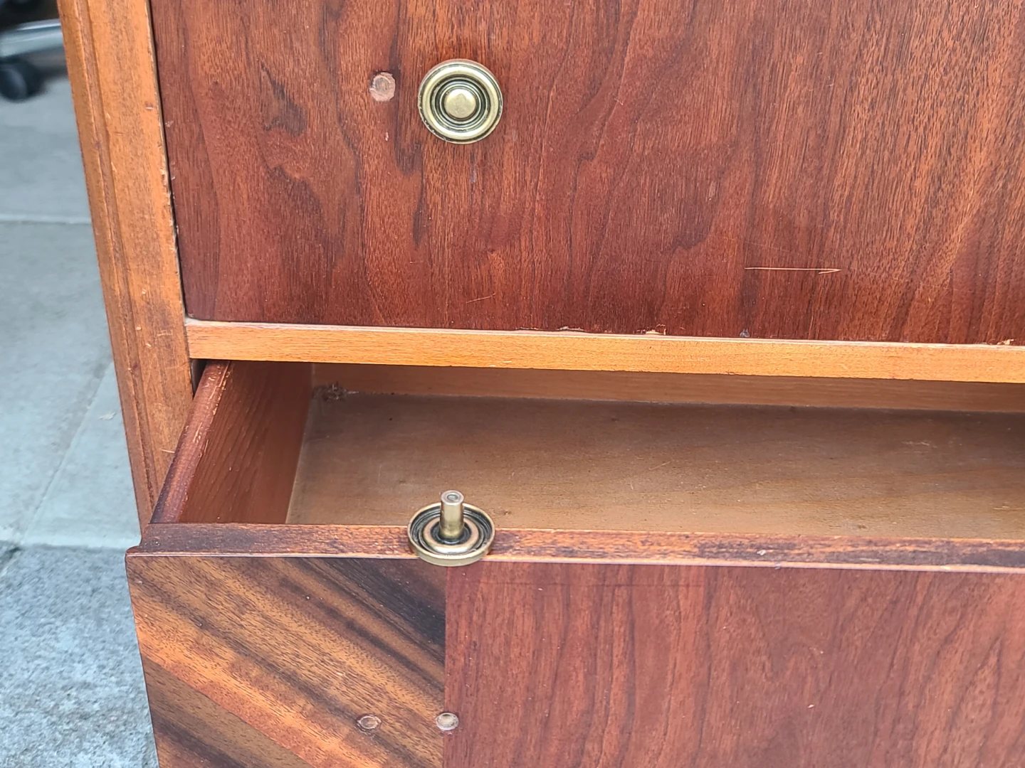 Vintage Wooden Dresser and Vanity Set - photo 4