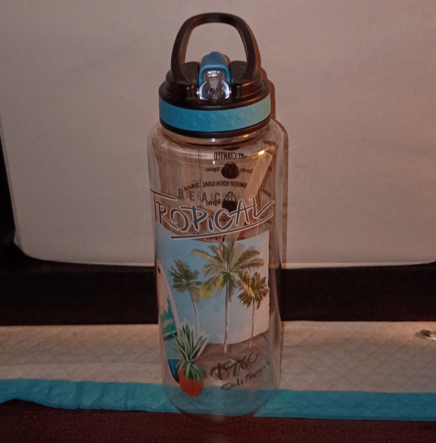 Tropical Water Bottle with Time Tracker 🏈 - photo 5