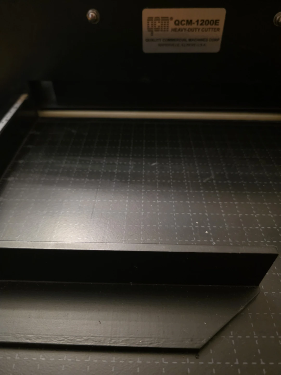 QCM-1200E Heavy-Duty Paper Cutter - photo 4