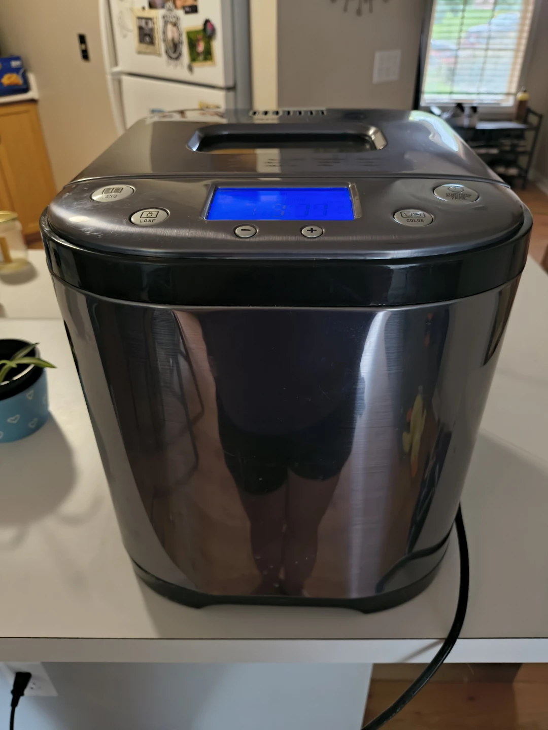 Frigidaire Bread Maker - photo 2
