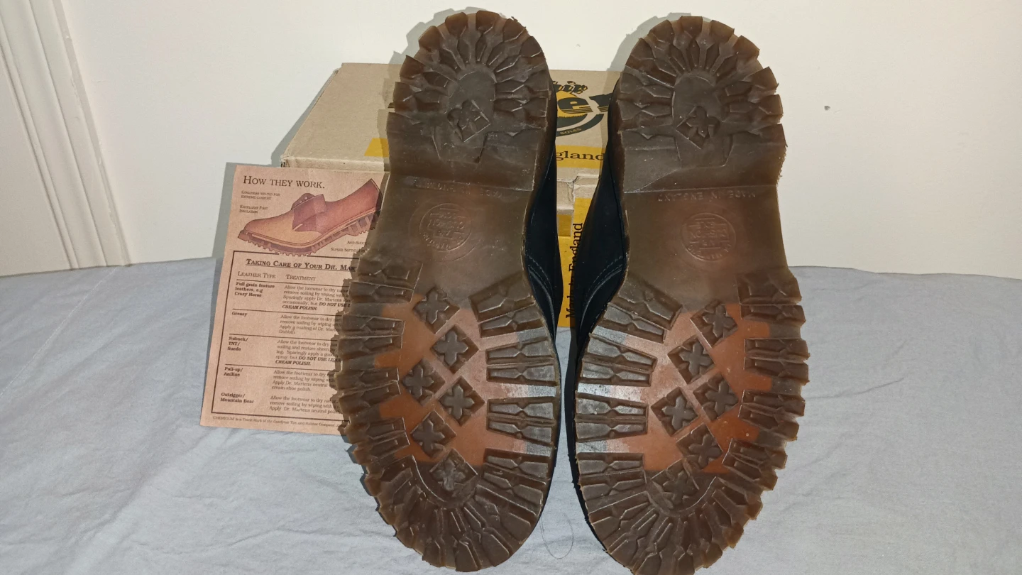 $65 Dr Martens Black Size 4 Women's 6, AirWair Metal Buckle - photo 2