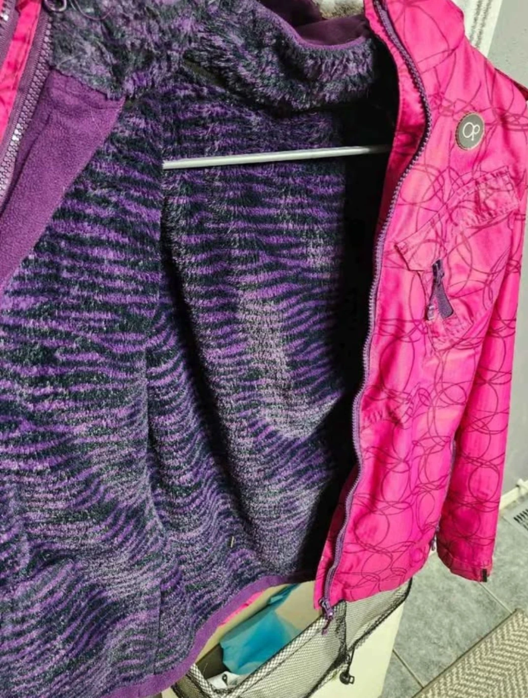 Pink hooded Spring/Winter jacket - photo 2