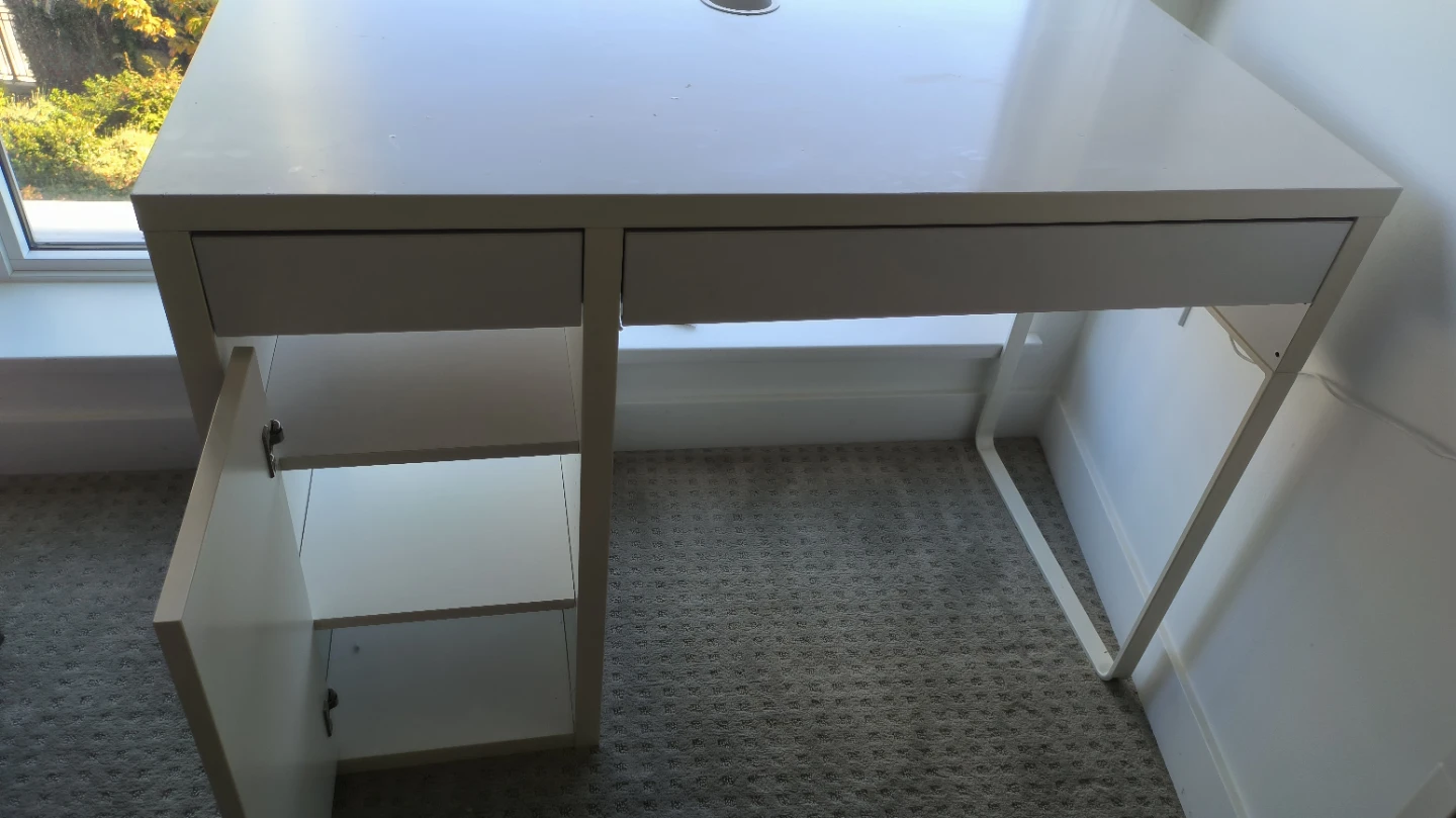 White IKEA MICKE Desk - photo 2