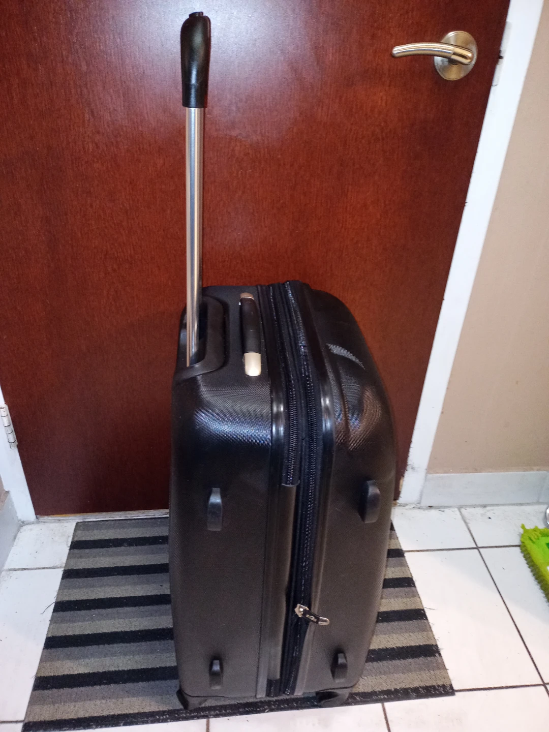 HEYS Luggage With Swivel Wheels - photo 5