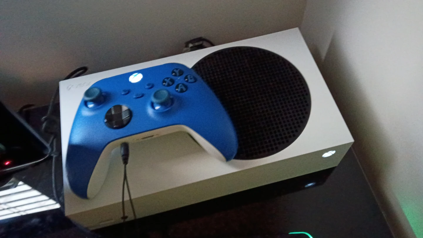 Xbox series s - photo 2