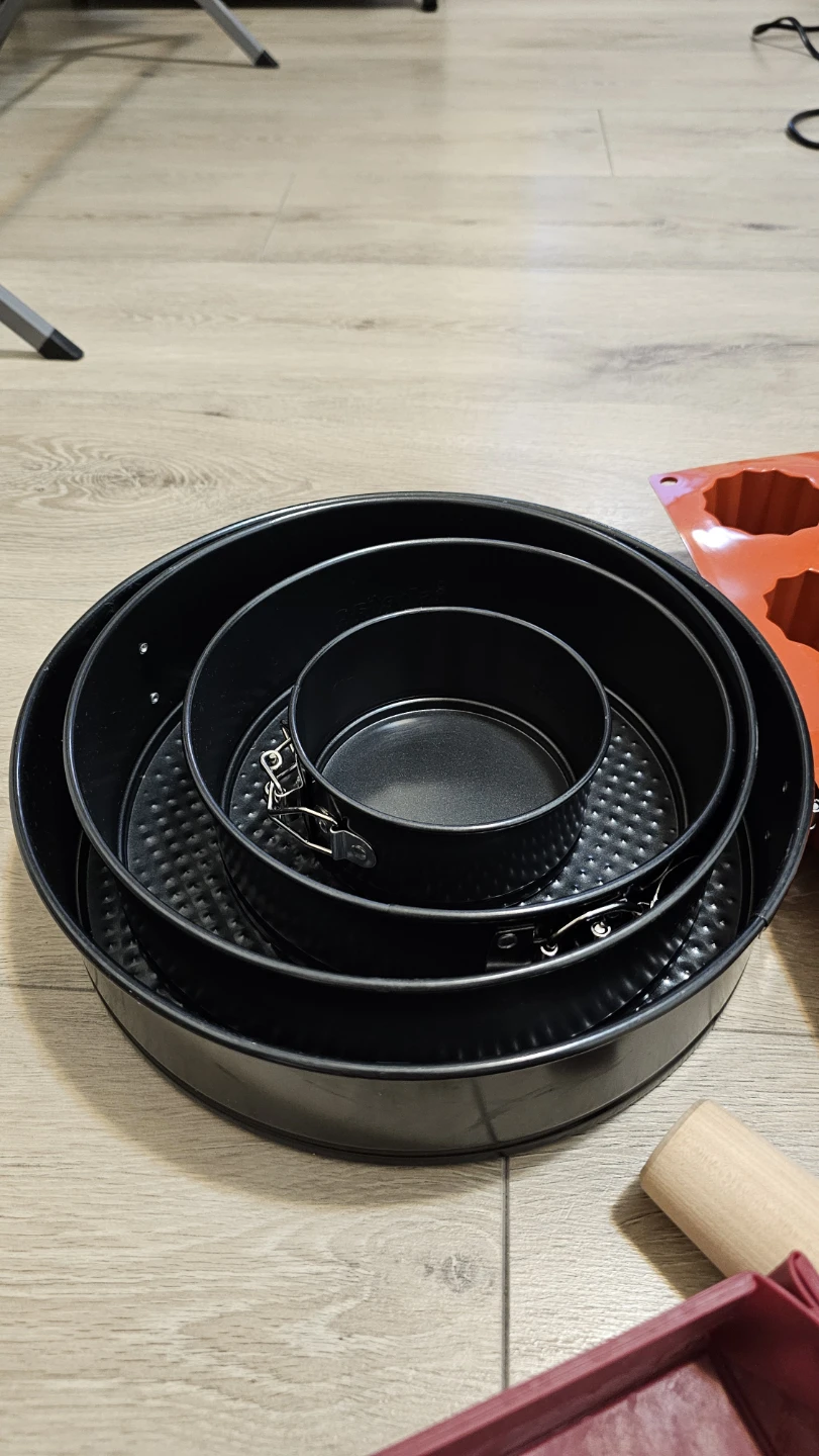 Baking Tools and Cake Pan Set - photo 2