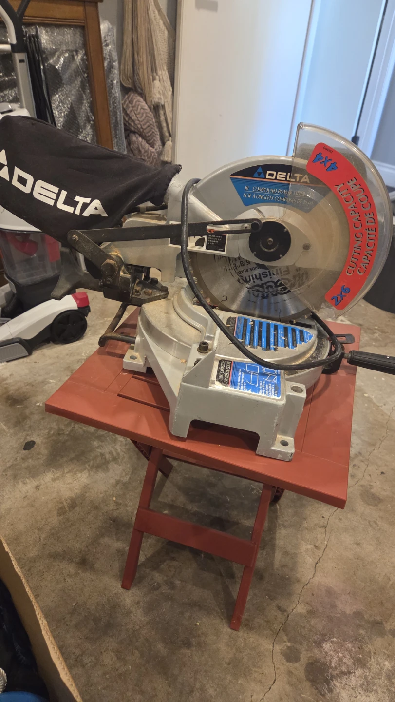 Delta 10-inch Compound Power Miter Saw