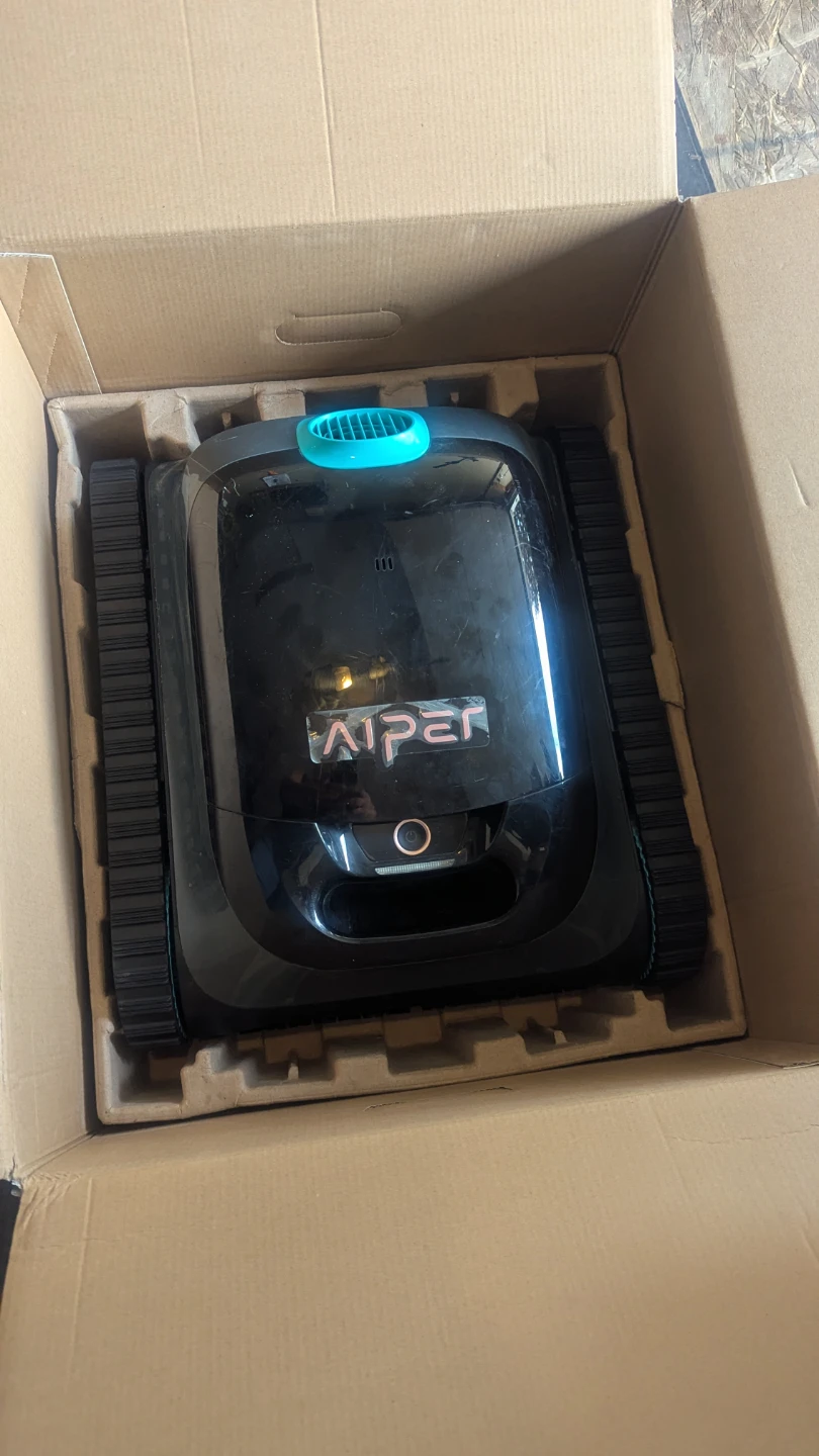 Aiper Scuba S1 Cordless Robotic Pool Cleaner - photo 3