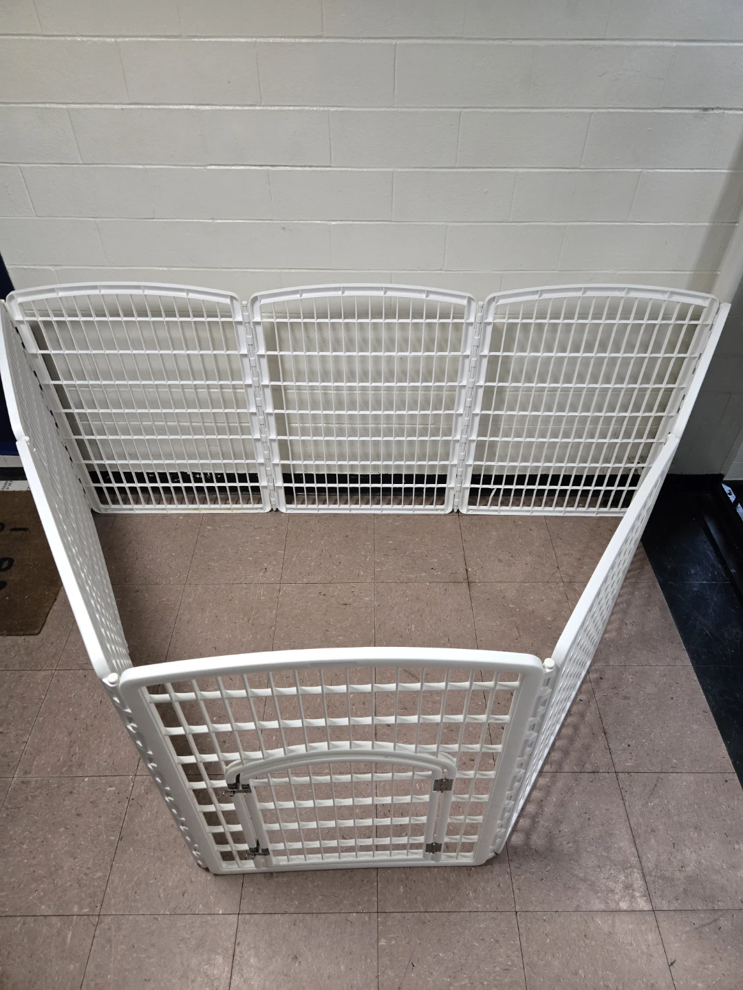 White 8-Panel Plastic Pet Playpen Enclosure with Gate - photo 2