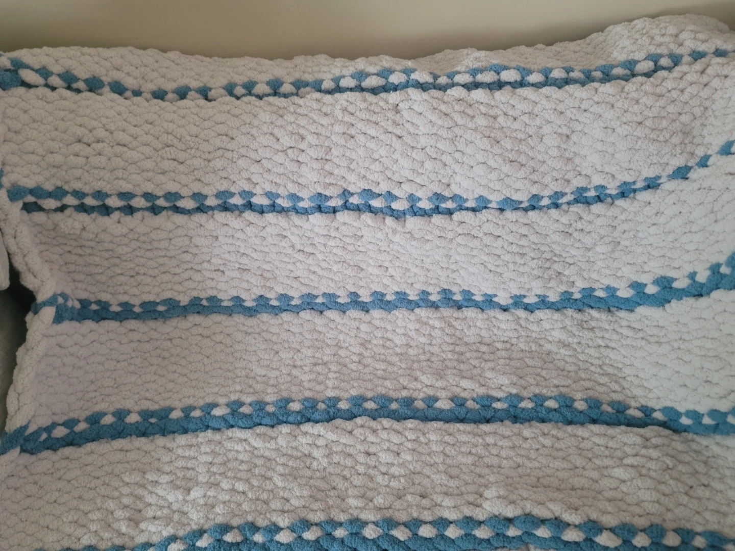 Handcrafted Chunky Crochet Blanket - Off-White & Blue 55" × 55" - photo 2
