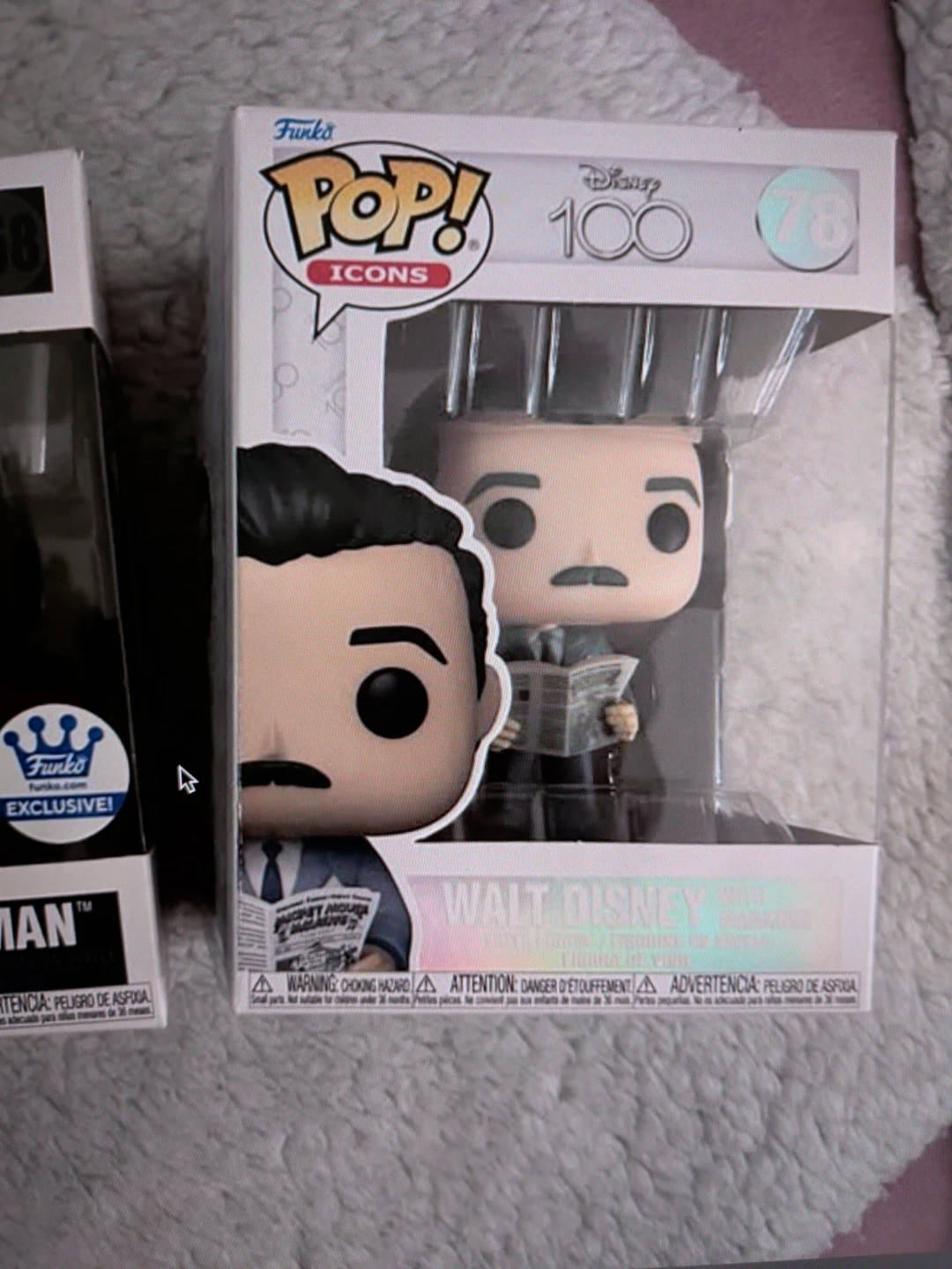 Funko Pop Batman Beyond 458 and Walt Disney 78 - photo 2