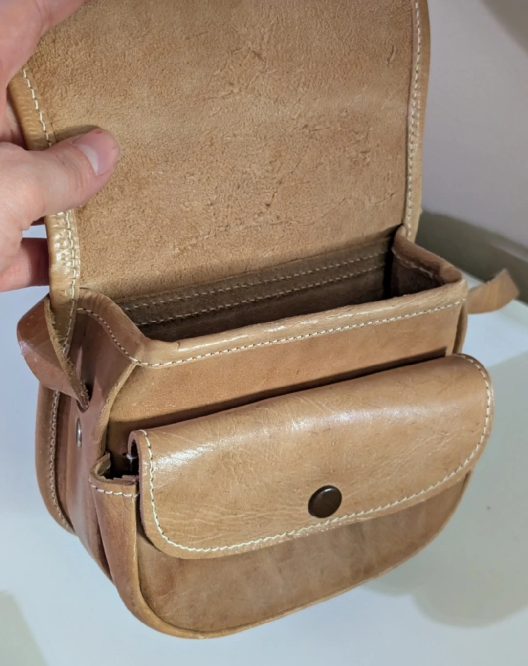 Vintage Tan Leather Crossbody Bag - photo 5