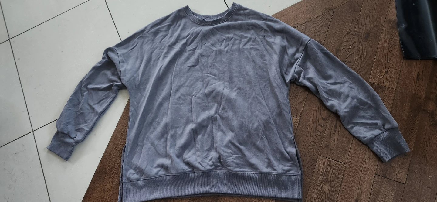 Two Oversized Crewneck Sweatshirts XL