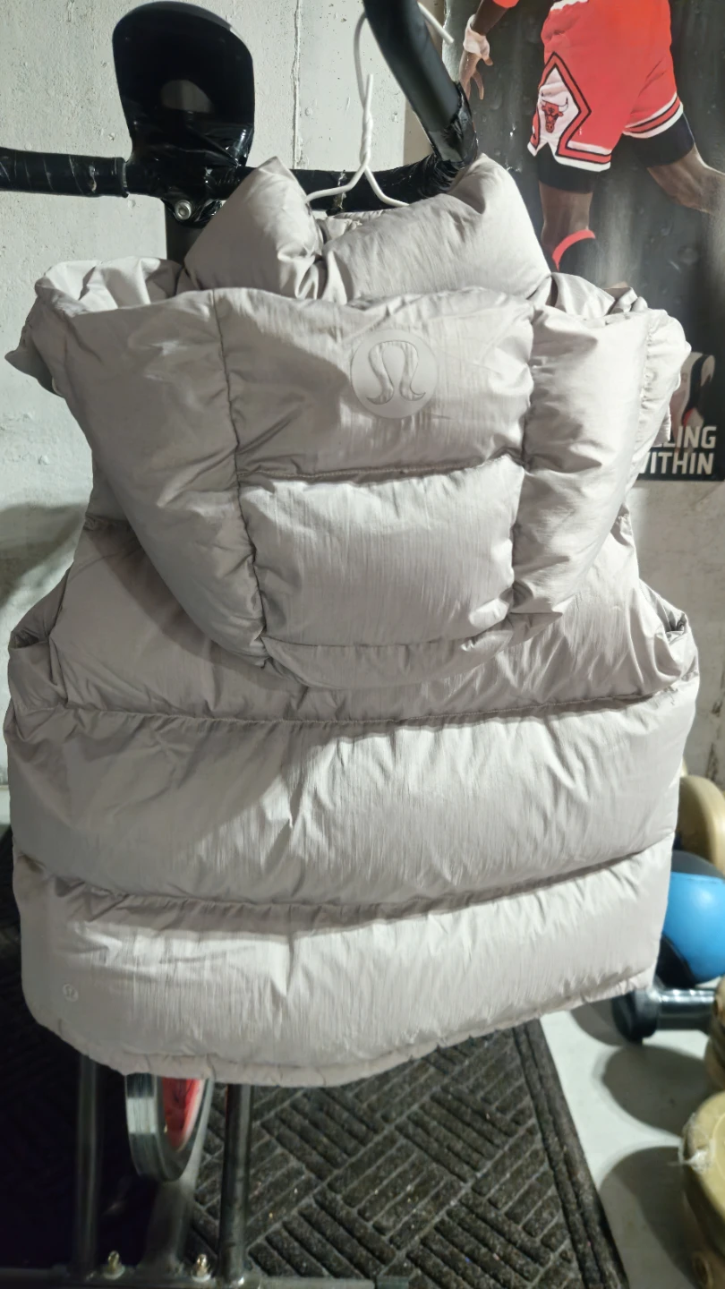 Lululemon Down Puffer Vest Light Grey - photo 2
