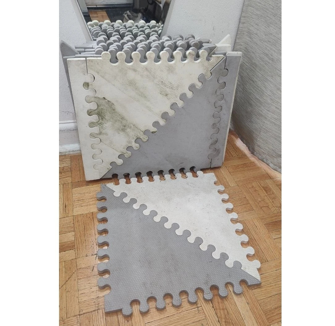 9.5 Tiles - Grey and White Foam Play Mat (14.5" x 14.5")