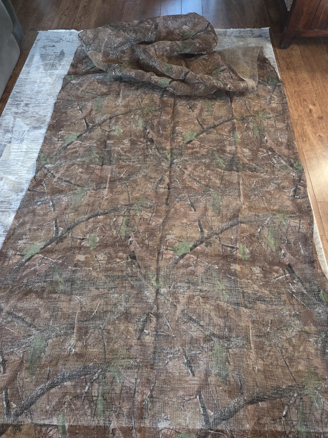 Burlap camo hunting blind
