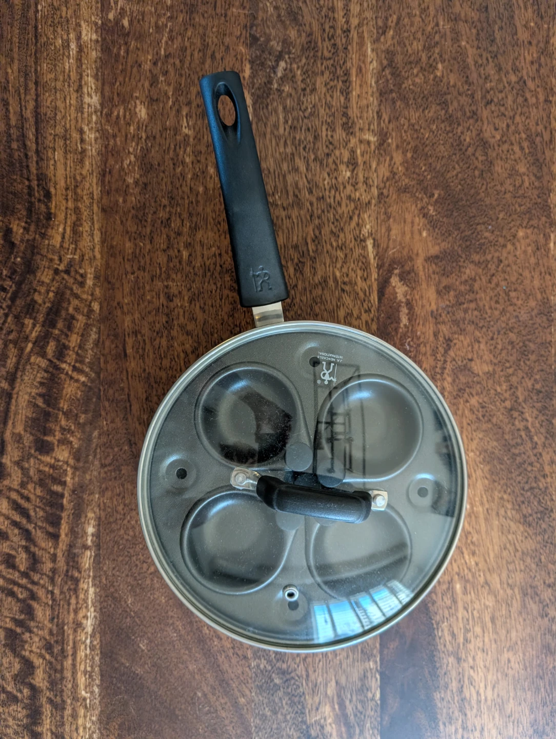 Henckels Egg poaching pan
