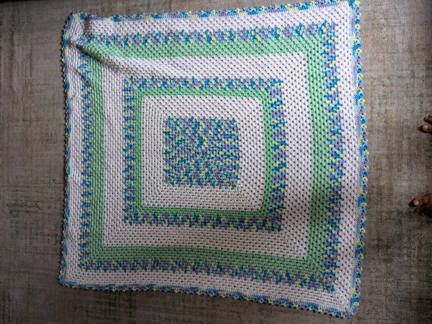 🏈Hand-crocheted multicolour baby blanket