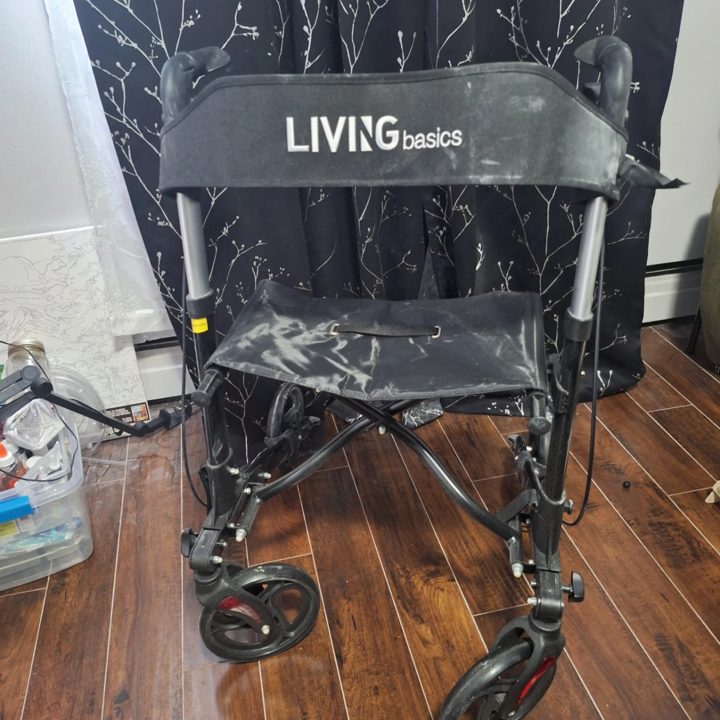 Living Basics Walker with Seat