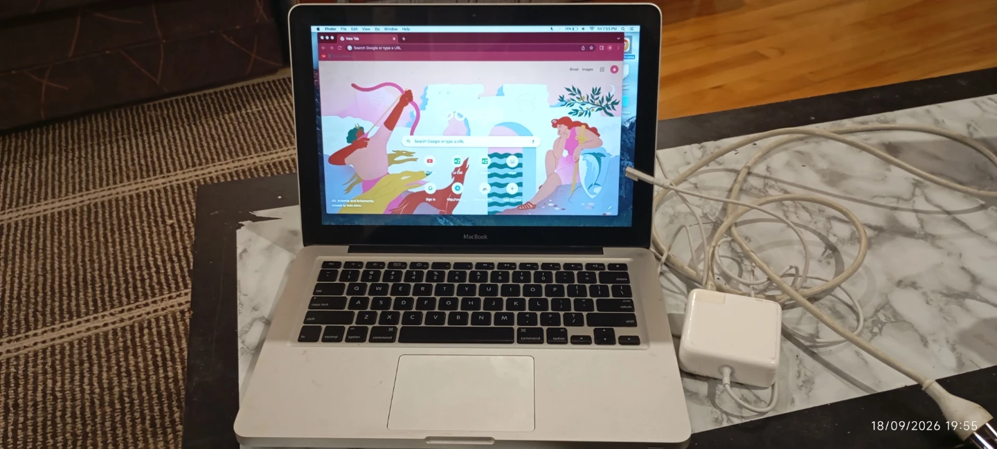 Apple MacBook - photo 2
