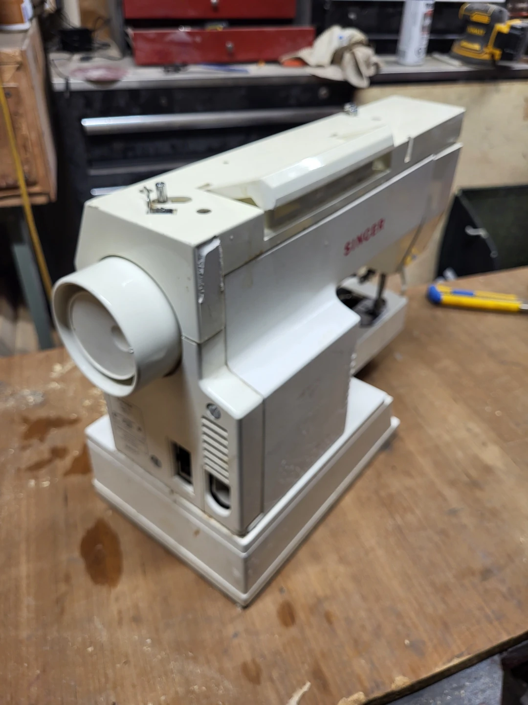 Singer Sewing Machine- For Parts - photo 3