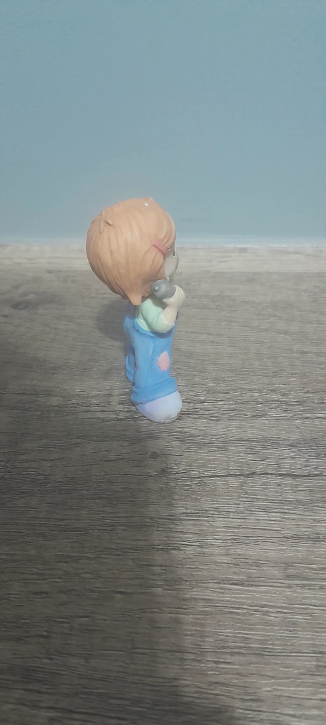 Precious Moments Figurine