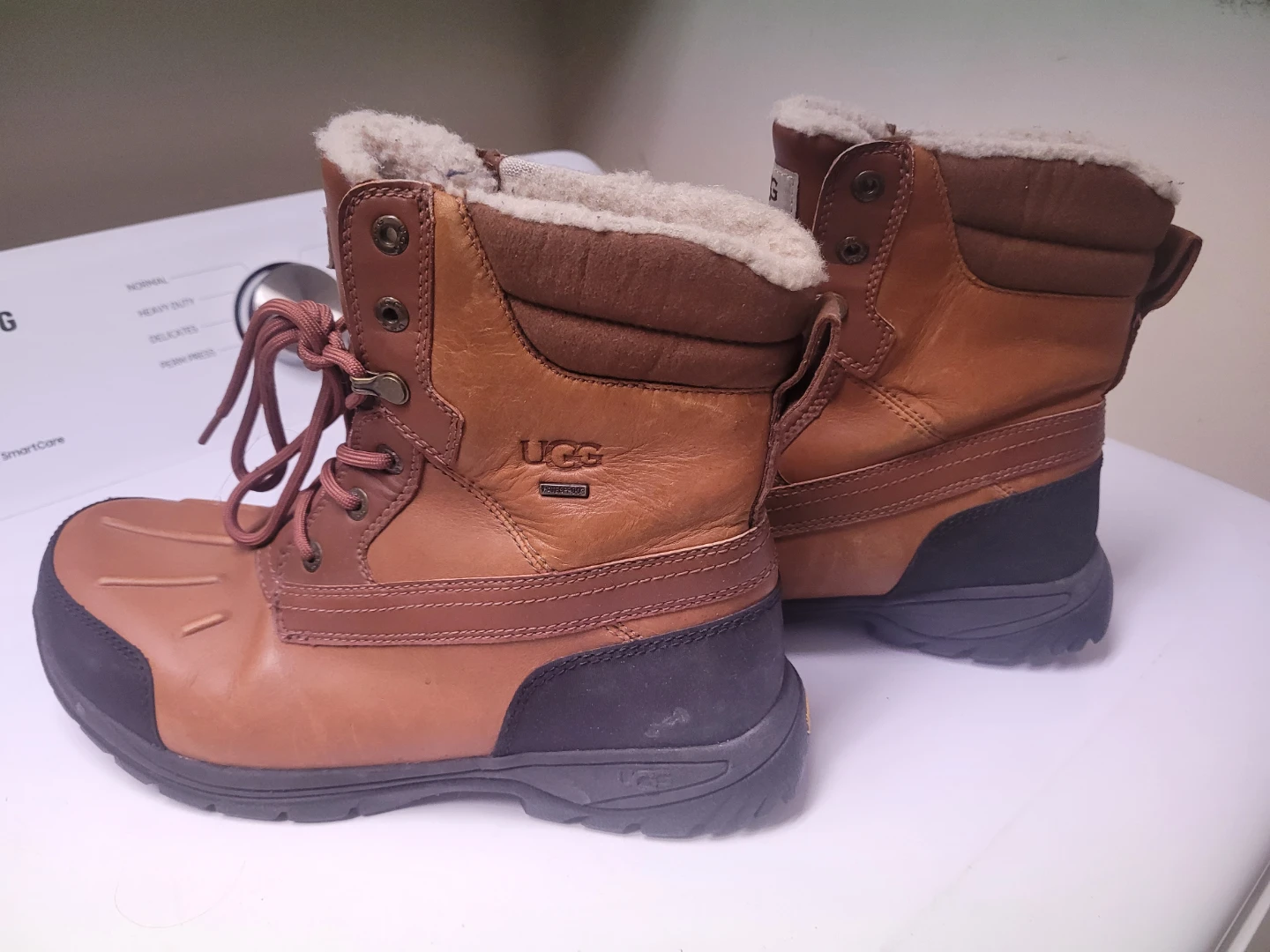 UGG Waterproof Winter Boots - Size 9 - photo 2