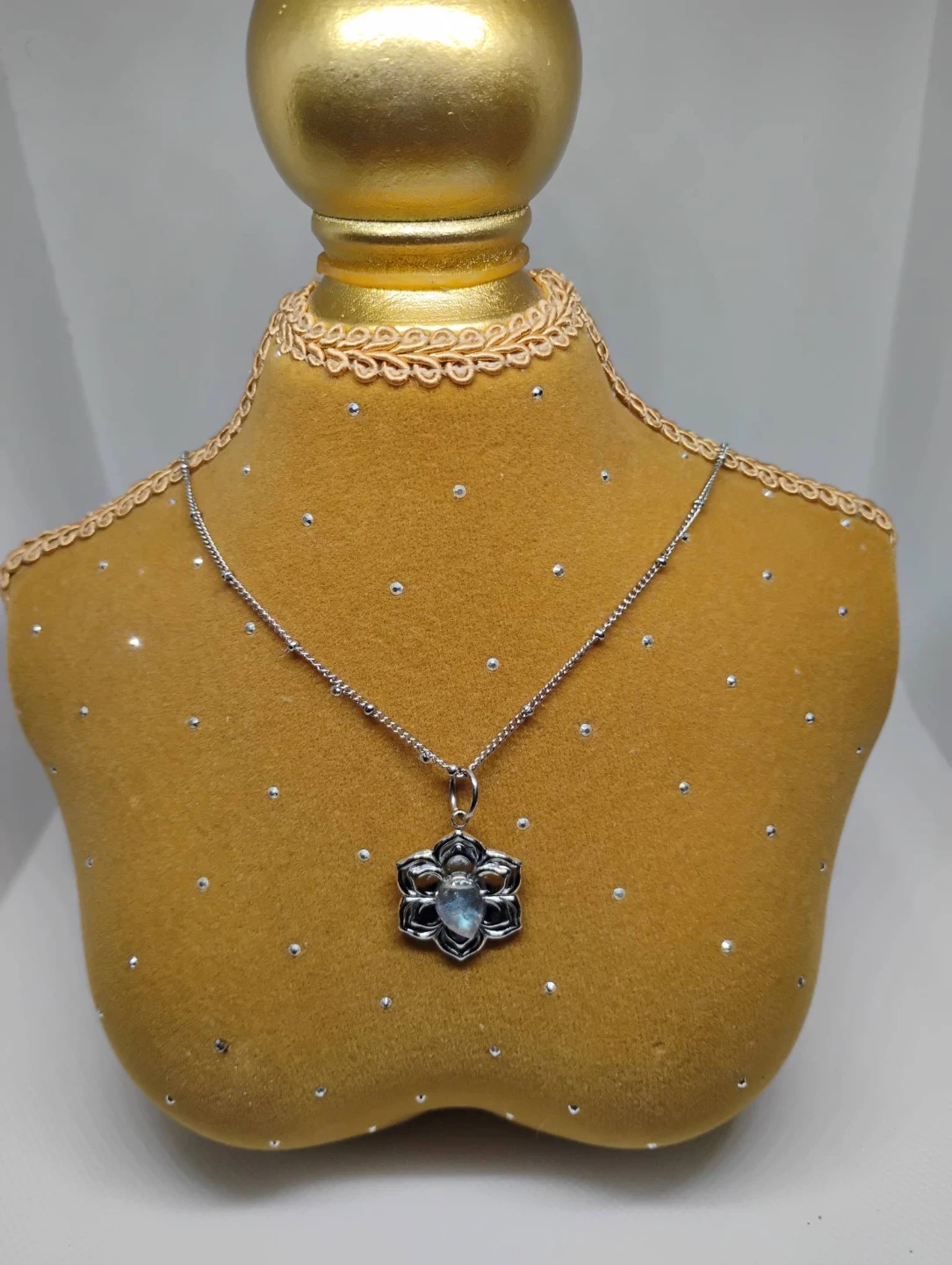 Labradorite Flower Pendant Necklace