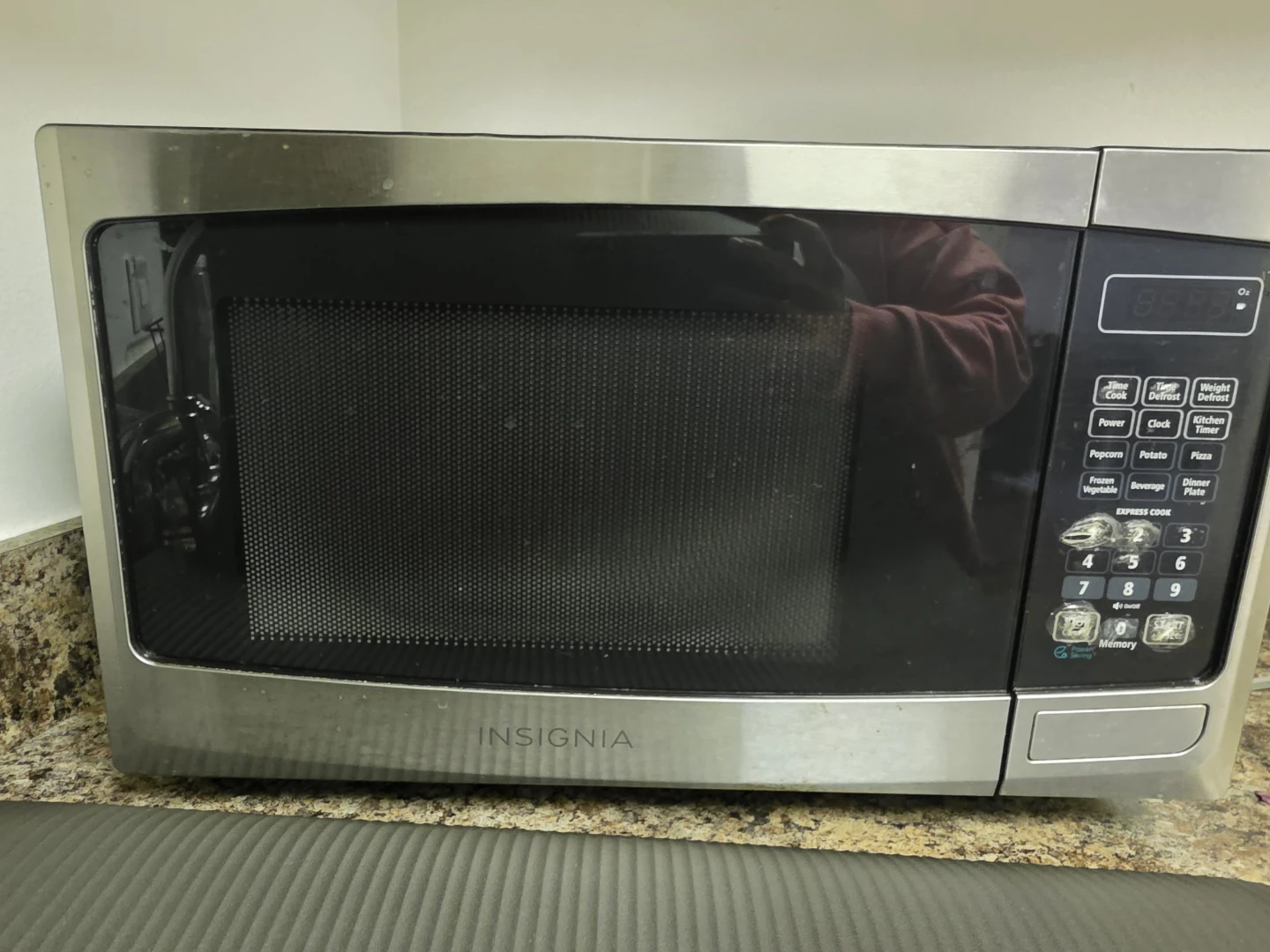 Insignia Stainless Steel Microwave - photo 3
