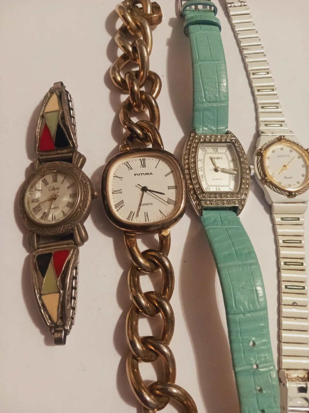 GIVE ME YOUR OFFERS! Lot of 4 Vintage Women's Watches