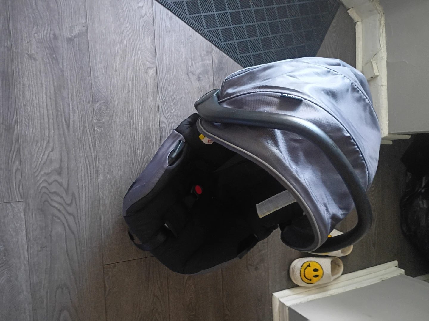 Evenflo Infant Car Seat with Base - photo 3