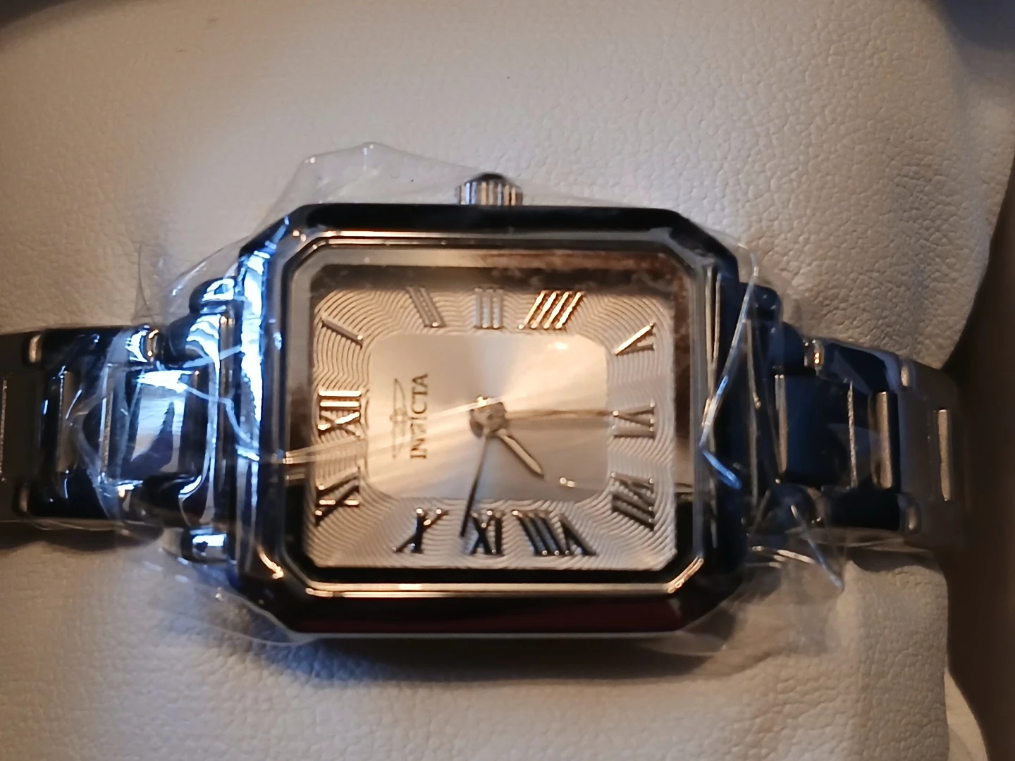 INVICTA - photo 2
