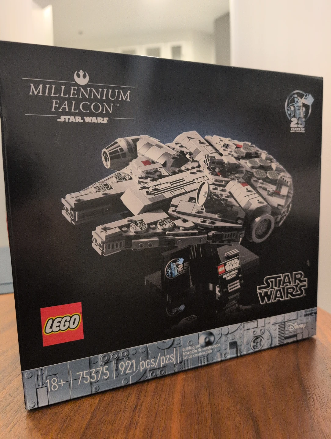 LEGO Star Wars Millennium Falcon 75375