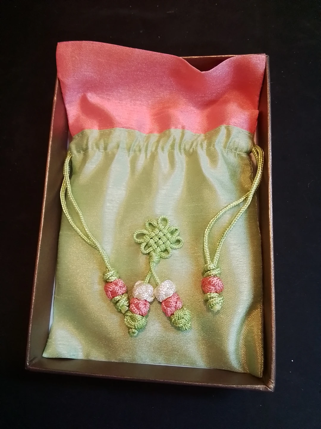 Korean Traditional Embroidered Hand Mirror - photo 3