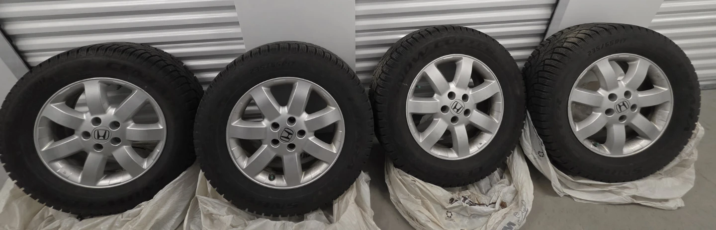 Set of 4 Honda Winter Tires and Wheels 235/65R17 - photo 3
