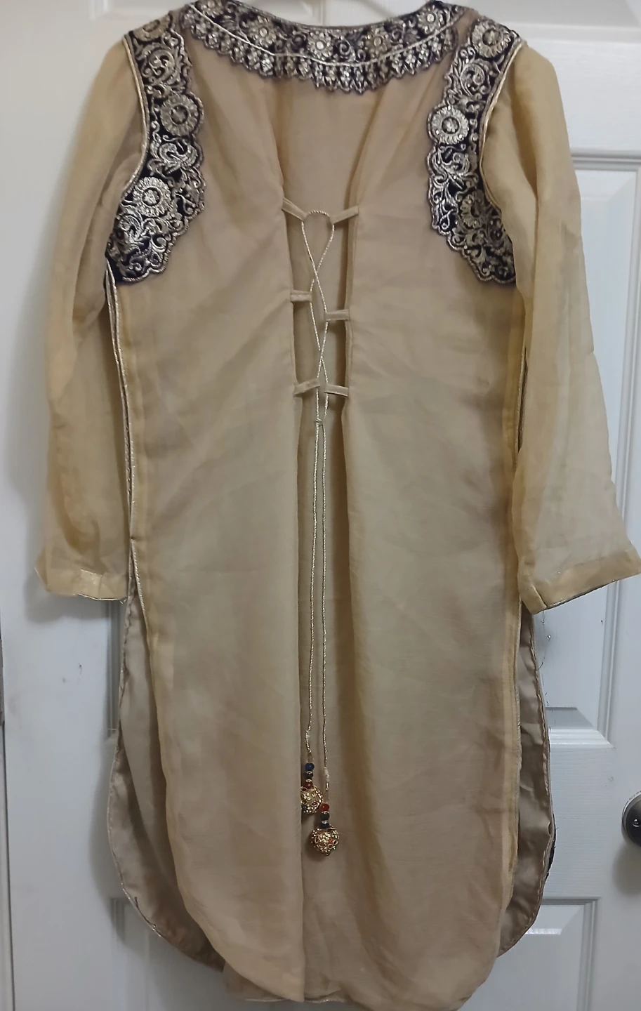 Closet cleanout- Gold & purple Velvet Fancy Kameez - photo 2