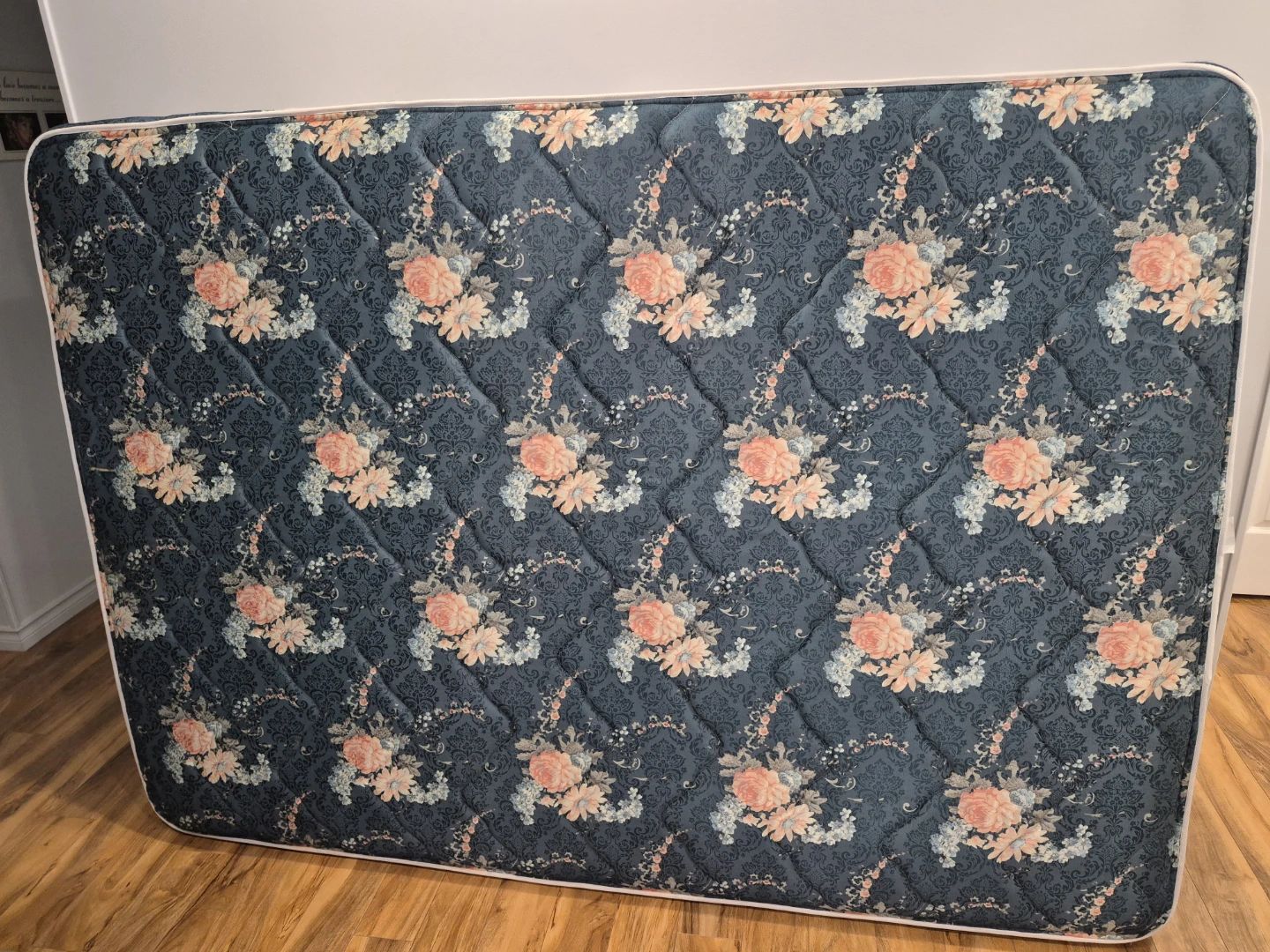 Queen mattress/box spring and metal frame set