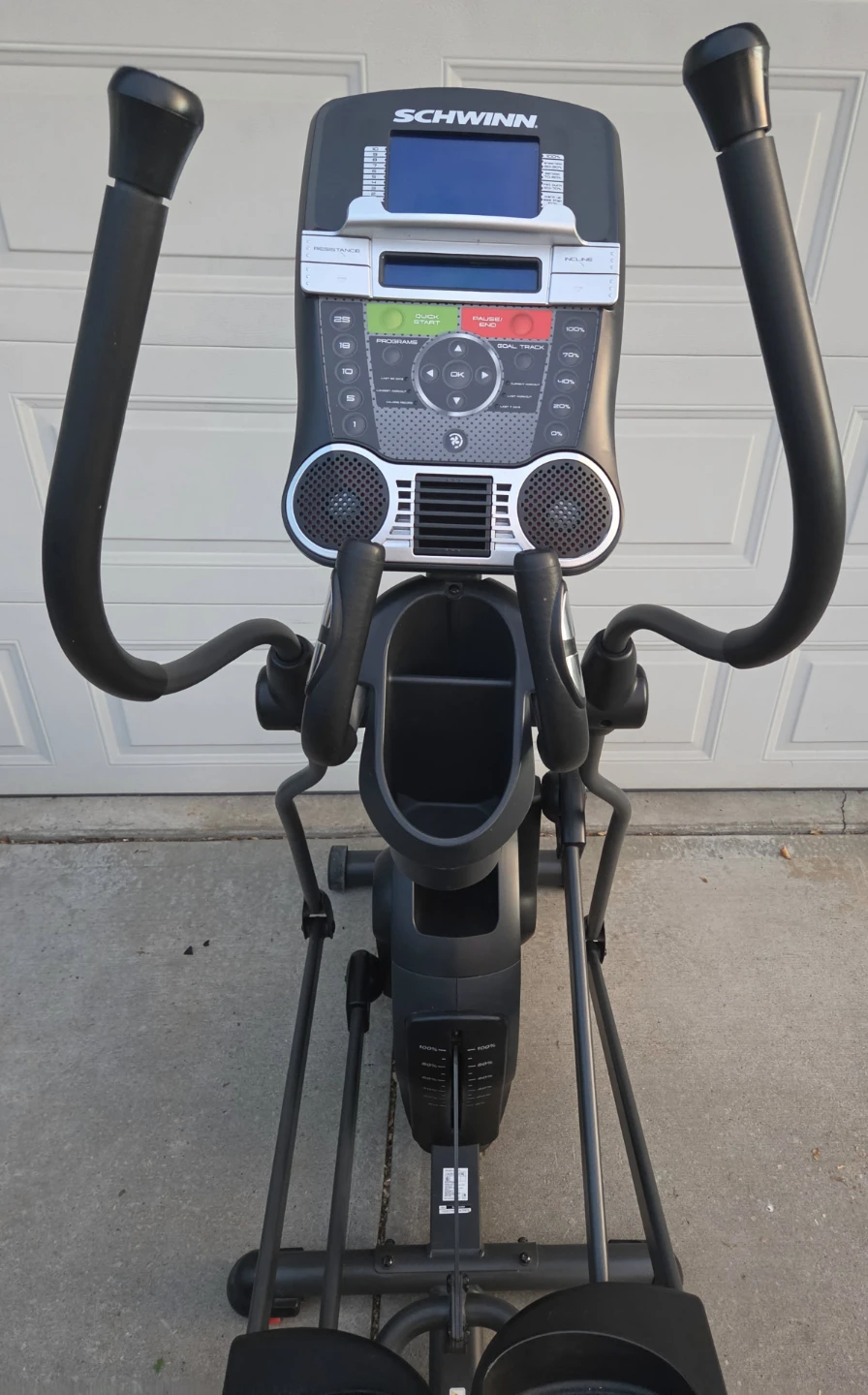 Schwinn 470 Magnetic Resistance Cross-train Elliptical. Like New - photo 5