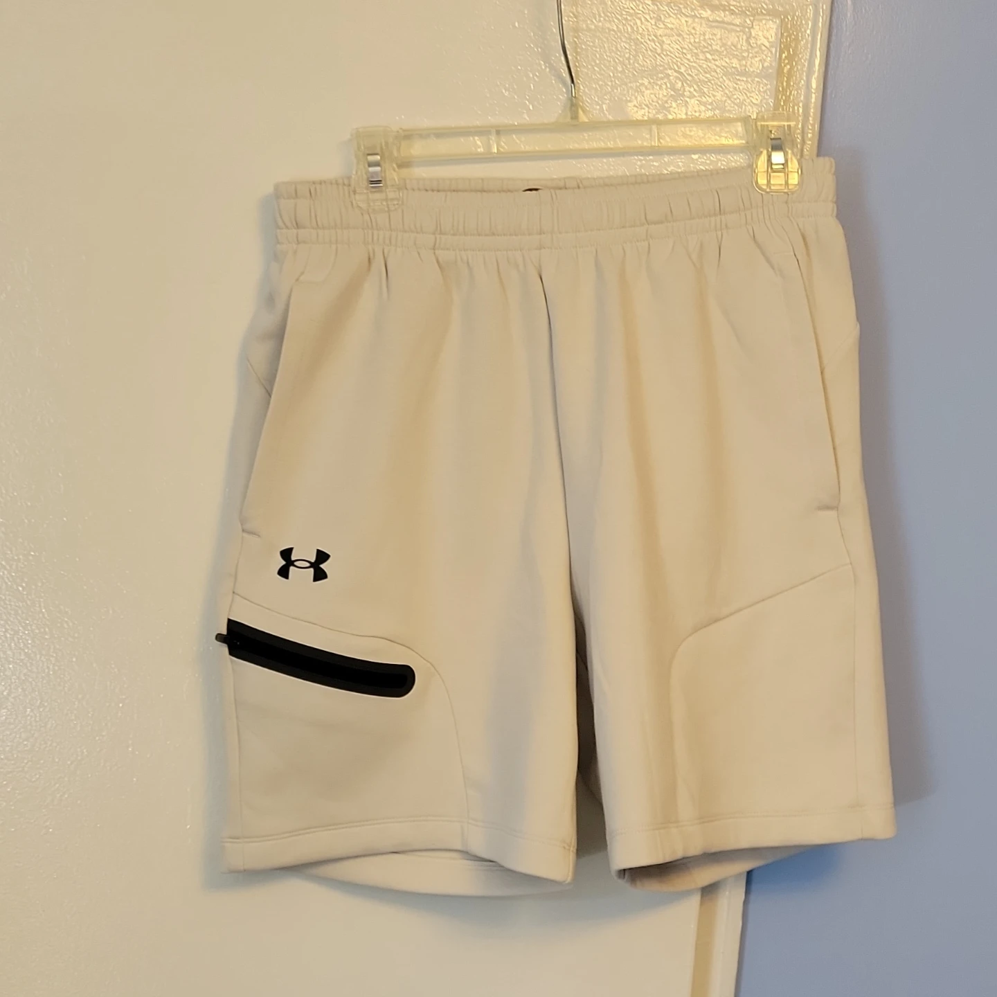 Under Armour Athletic Shorts Men's Size Medium - photo 3