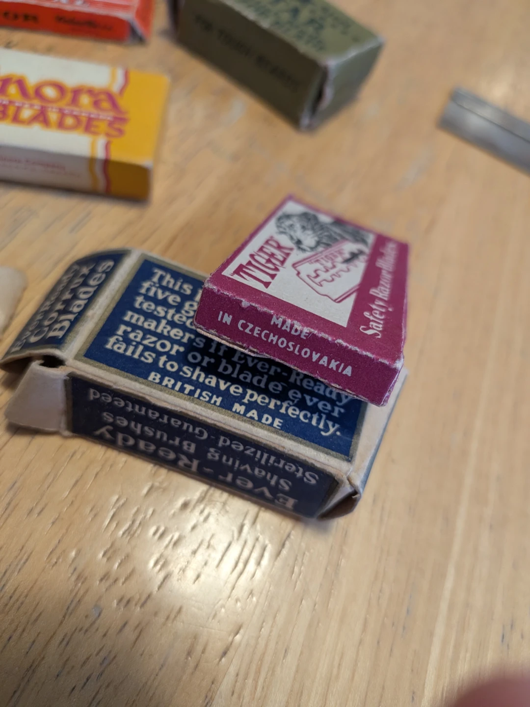 Collection of Vintage Safety Razor Blades - photo 5