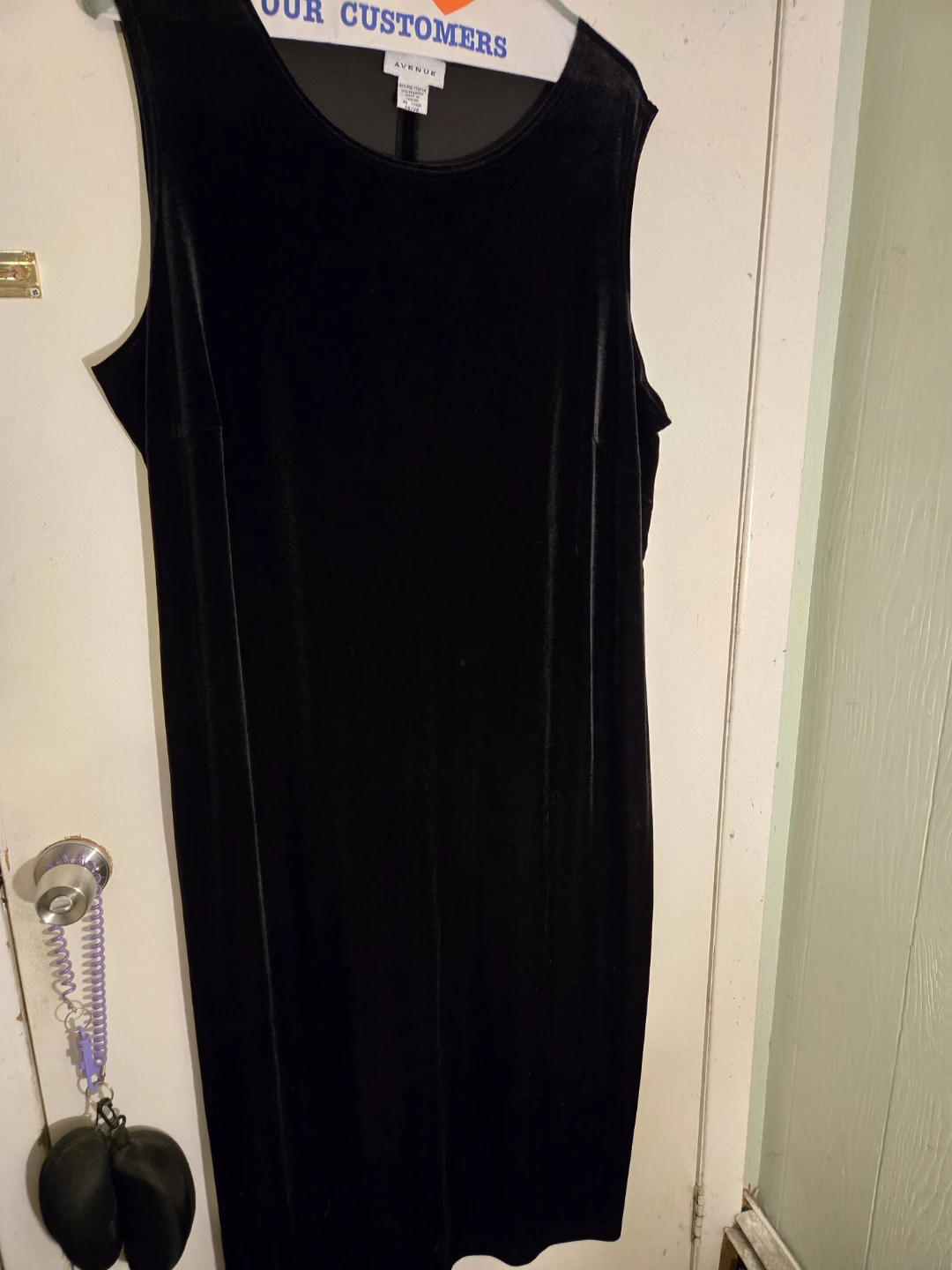 Avenue Animal Print Velvet Duster with black velvet sheath. - photo 2